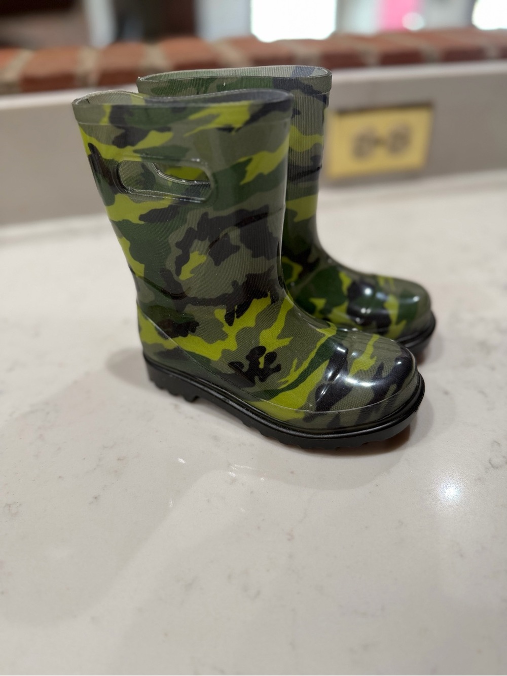 Kids Waterproof Camo Rain Boots with Easy Pull Handles - Green Camo